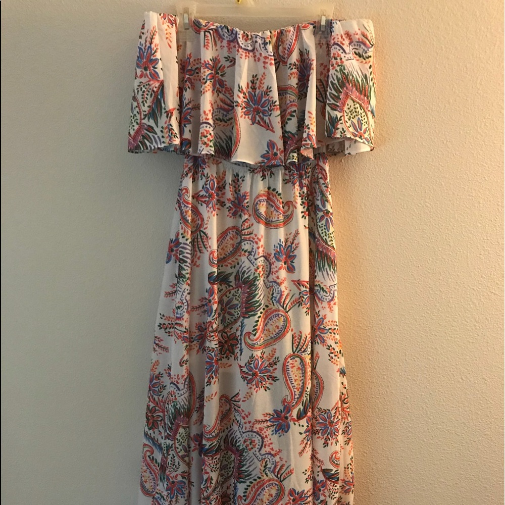 Off-shoulder Dress